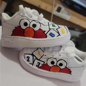 Elmo custom Air Force 1s